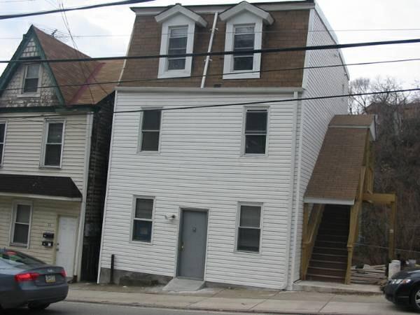 Front - 53 Bates St Unit 2