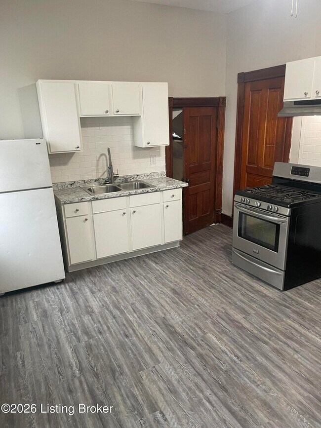 960 Ellison Ave Unit 4