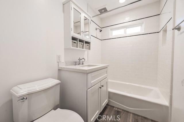 Photo - 555 N Olive St Unit B