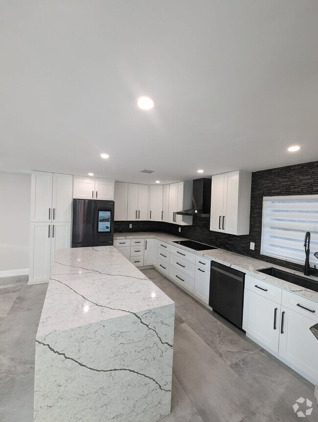 Building Photo - 5720 NW 61st Pl Rental