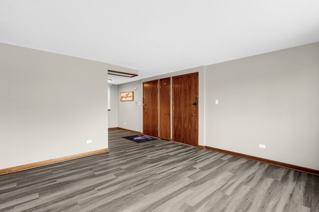 Photo - 7101 W Foster Pl Unit B