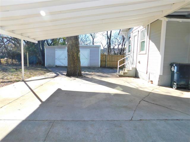 Photo - 808 N Elm St
