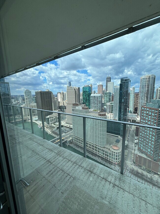 450 E Waterside Dr Unit 4101
