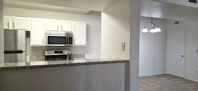 Photo - 950 Seven Hills Dr Unit 523