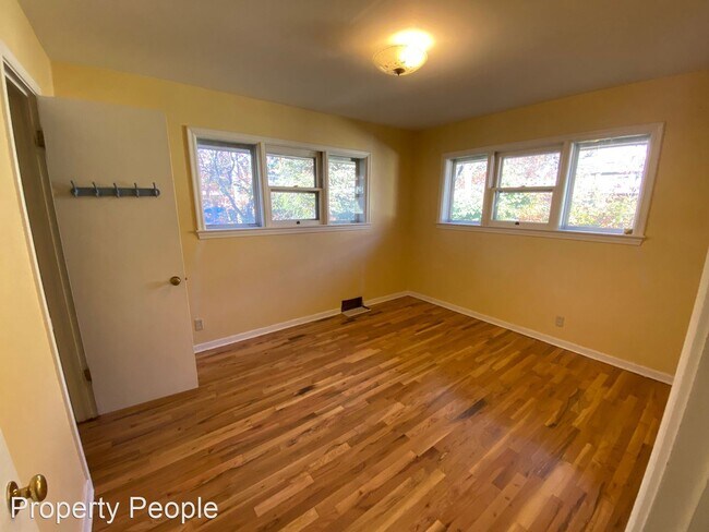 Photo - 3 br, 1.5 bath House - 604 N. Walnut