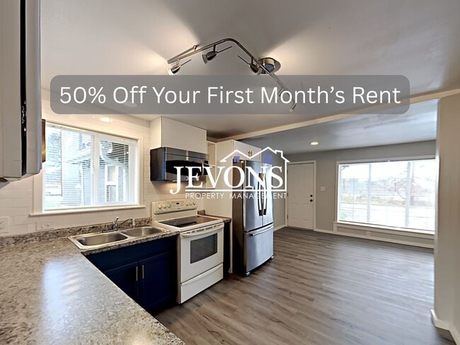 Building Photo - 3303 S Ainsworth Ave Unit A