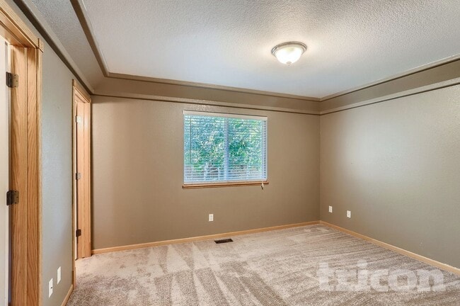 Photo - 644 Blue Azurite Ave