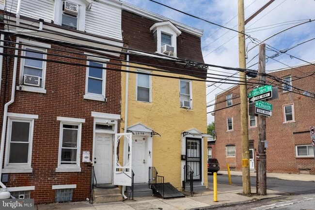Building Photo - 1528 Church St Unit 1F