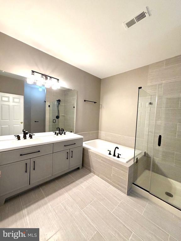 Photo - 12501 Hayes Ct Unit 402