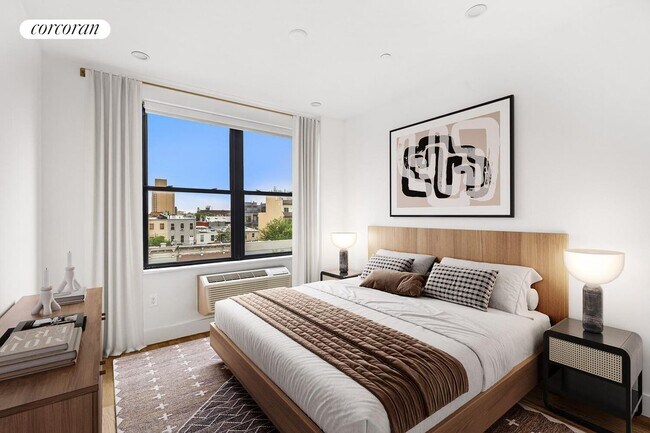 Photo - 27 Kossuth Pl