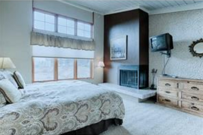Photo - Walk to Main St and Gondola! Furnished! House