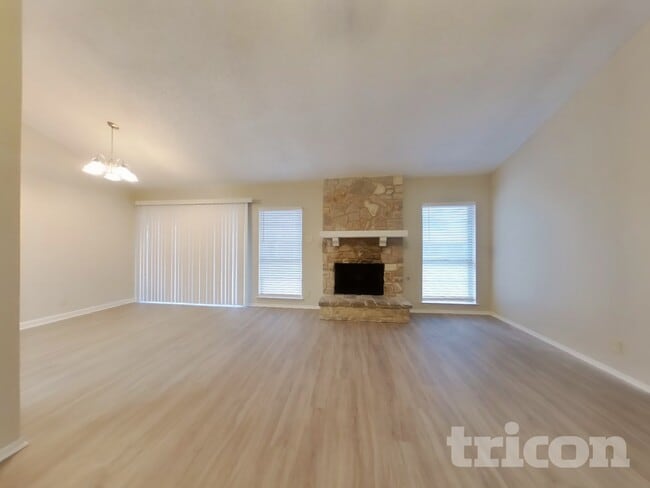 Photo - 7527 Ledgebrook Dr