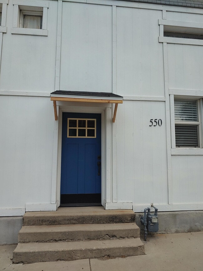 Photo - 550 N Main St