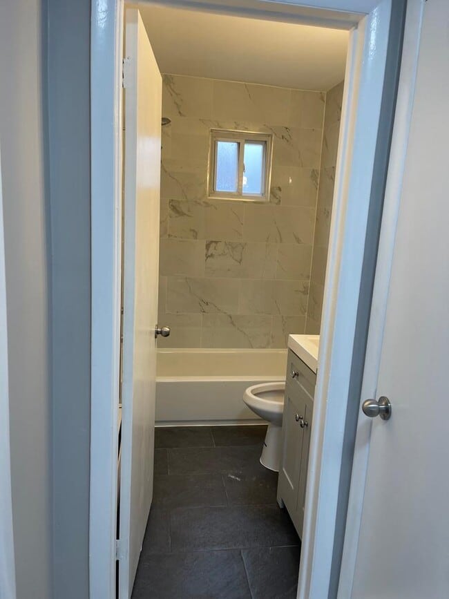 Photo - 9 W Browning Rd