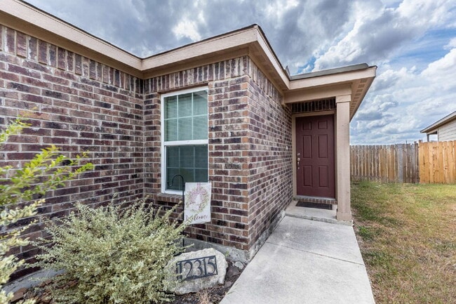 Photo - 12315 Fish Hook