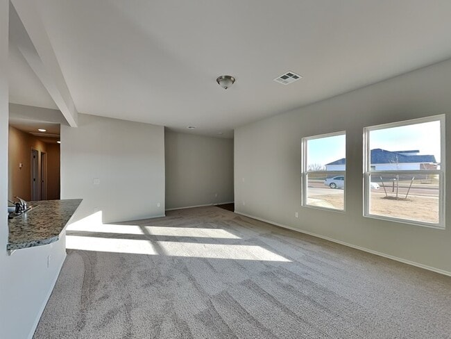 Photo - 1029 E Stetson Ln