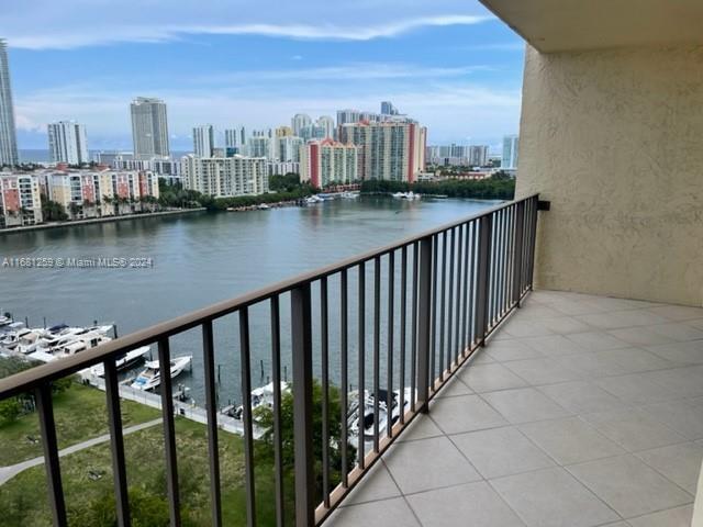 Photo - 290 174th St St Condominio Unidad 1714