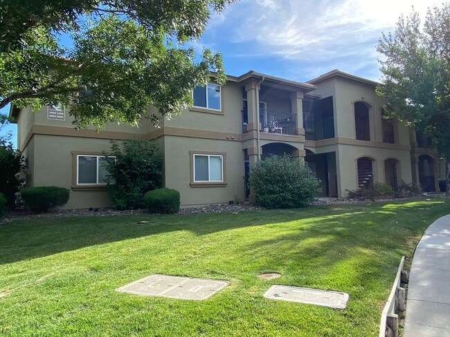 Building Photo - 6850 Sharlands Ave. Unit Q1096