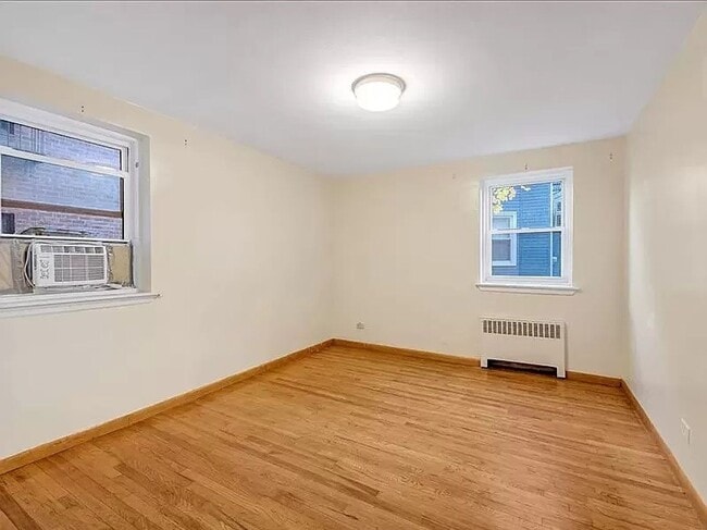 Photo - 2705 Kings Hwy Unidad Kings Highway