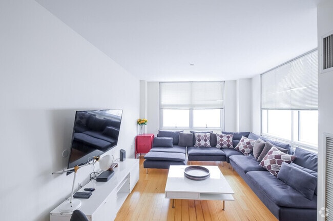 Building Photo - 40 Boylston St Rental