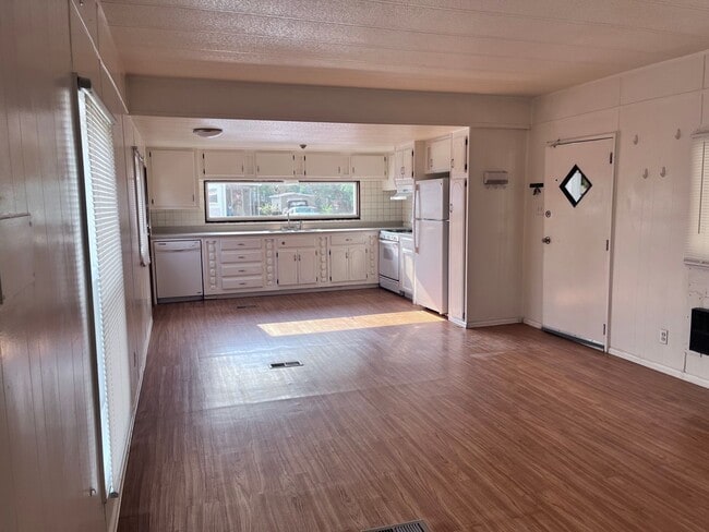 Photo - Home Sweet Home in Marianna Village - 2 bedroom and 1.5 bath