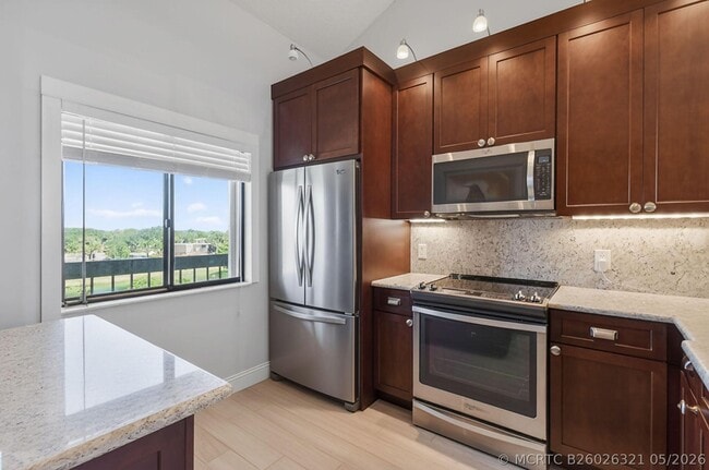 Photo - 701 Seafarer Cir Unit 504