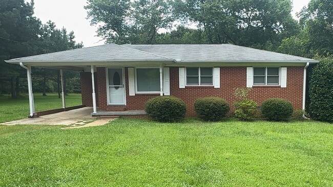 Building Photo - 206 Webb Rd