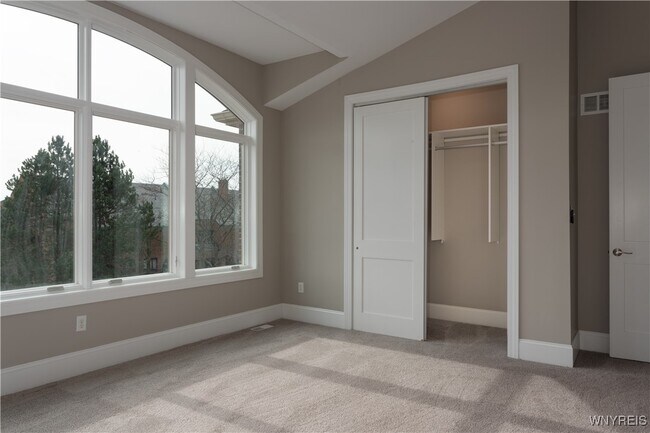 Photo - 35 Ojibwa Cir