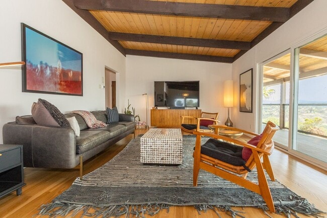 Photo - Spectacular Furnished 4 Bedroom/ 3 Bath Mid-Century Modern Retreat in Encinitas