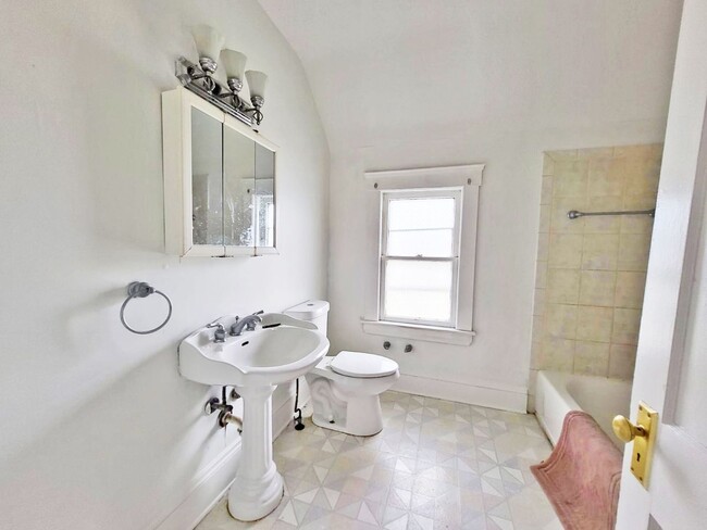 Convenient Showings — No Appointment Needed! - Convenient Showings — No Appointment Needed! House