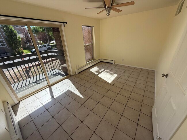 Photo - 1065 University Ave Unidad 121