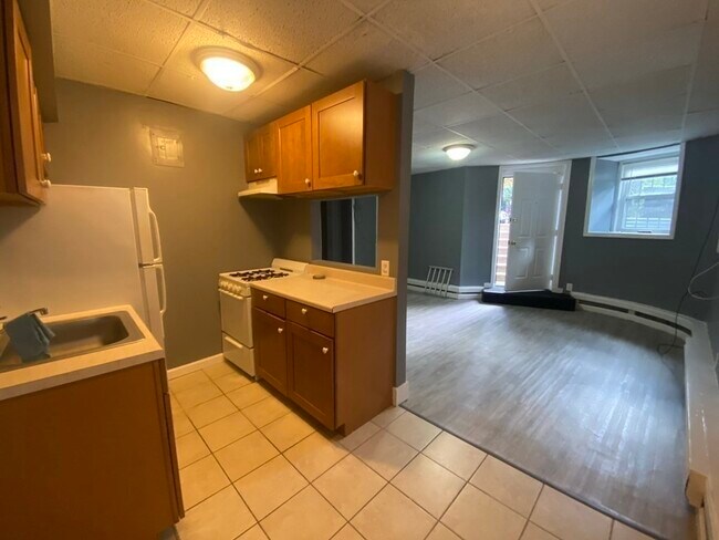 Photo - 1064 Beacon St Unidad B