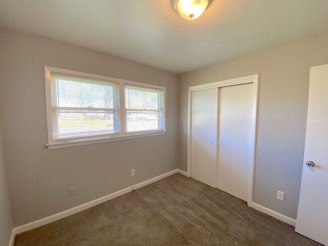 Photo - 4547 Angel Ave