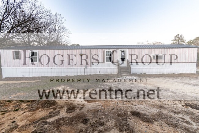 Building Photo - 2 Country Ln