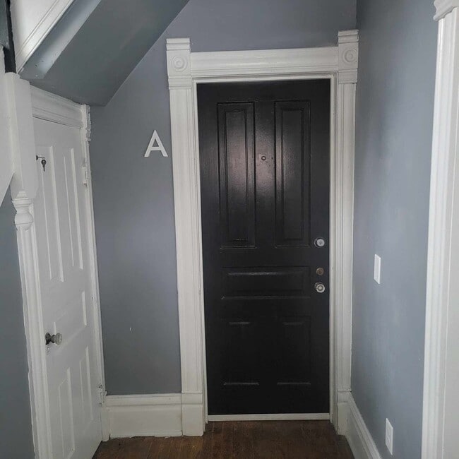 Photo - 127 Paddock Ave SE