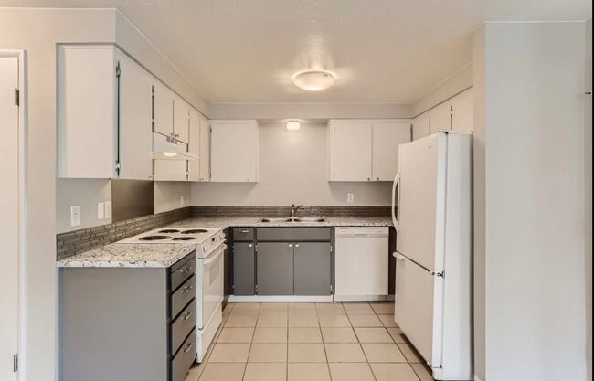 Photo - 291 NE 12th Ave