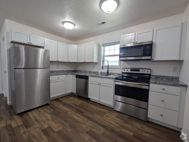 Building Photo - 401 N 3rd St Rental
