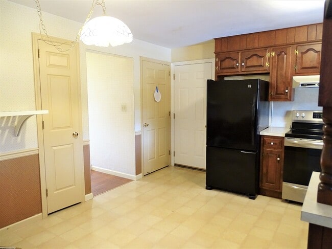 Photo - 859 Cindy Ln