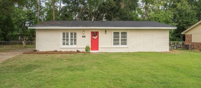 Photo - 725 Queensbury Dr