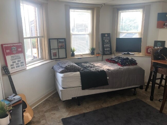 Photo - 629 Park Ave