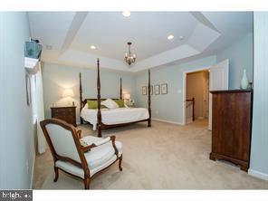 Photo - 1204 Derry Ln