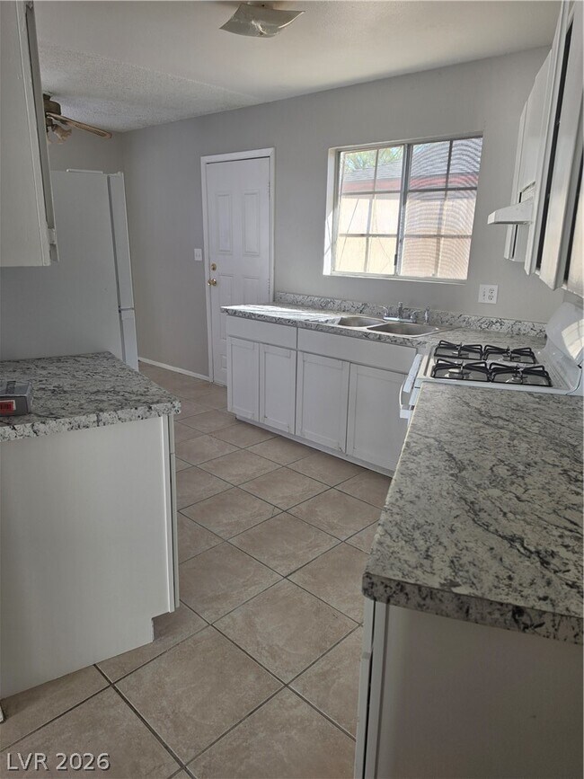 Photo - 4751 Terra Linda Ave