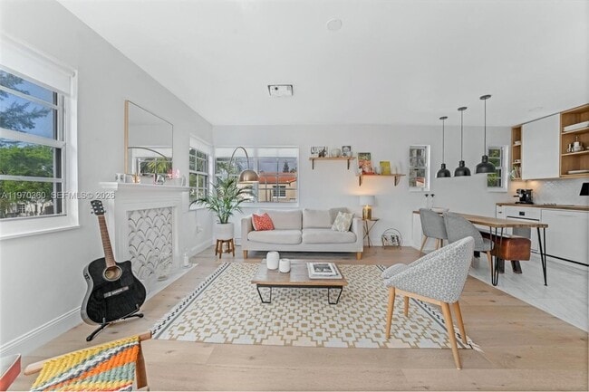 Photo - 1457 Meridian Ave Unidad 201