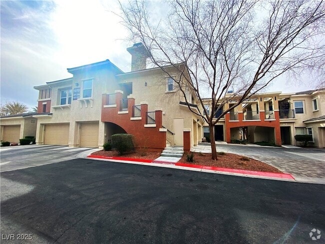 Building Photo - 10701 Pappas Ln Unit 204 Rental
