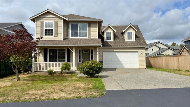 Building Photo - 3 Bedroom, 2.5 Bathroom house!!