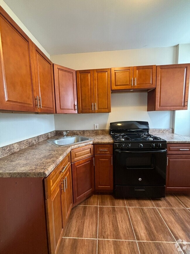 Building Photo - 183 Alexander St Unit 3 Rental