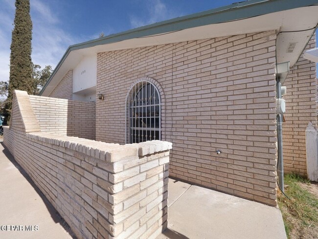 Photo - 2918 E Glen Dr