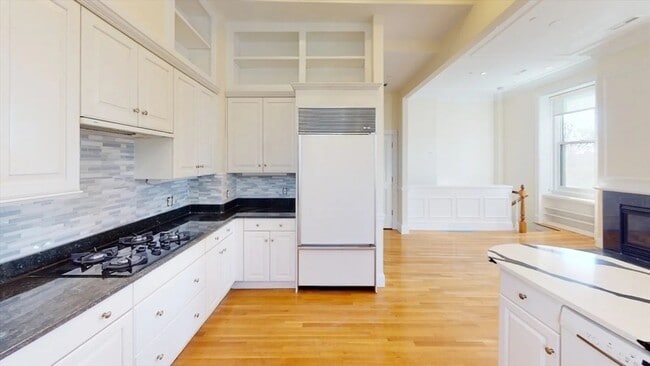 Photo - 22 Beacon St Unit 2