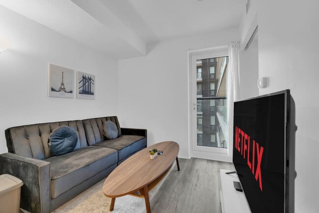 Photo - 192 Dundas St E Unit SI ID1403750P