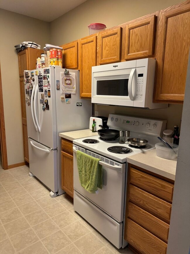 Photo - Great Location *2Bed*1.5Bath Townhouse - Oakdale-Available May 1